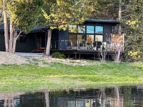 39673 Lake Dr, Big Bear Lake, CA 92315