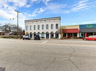 16 Main St #D, Grantville, GA 30220