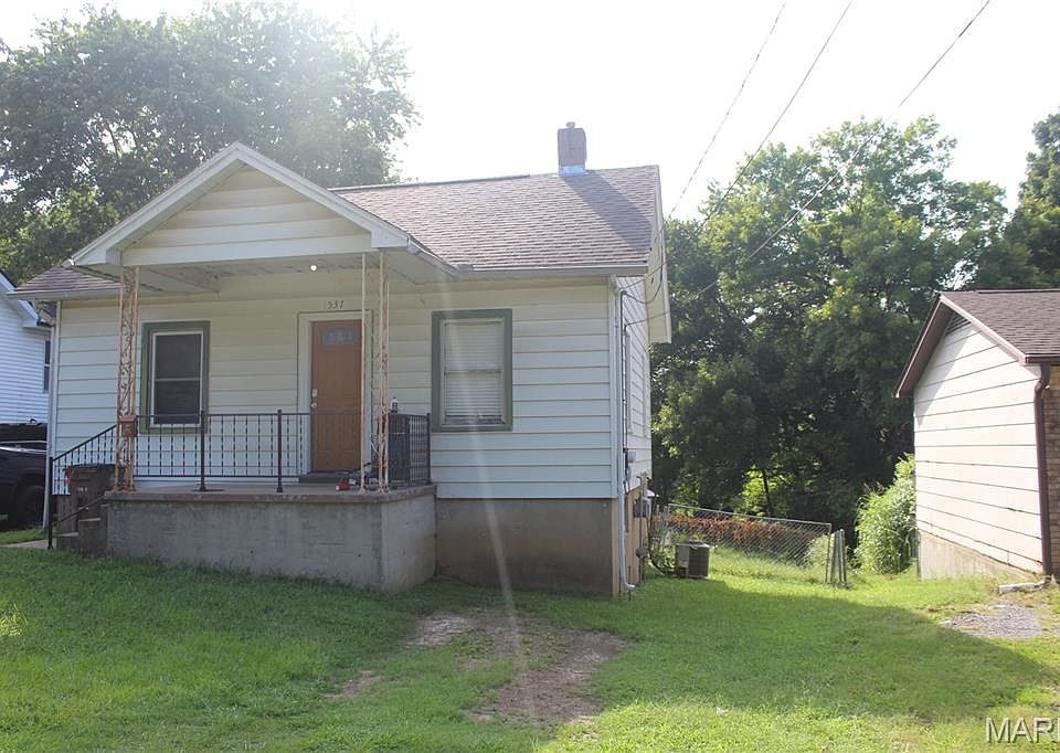 2nd image of 537 Albert St