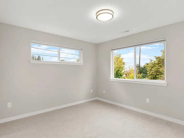 3275 SE Francis St — Photo 11