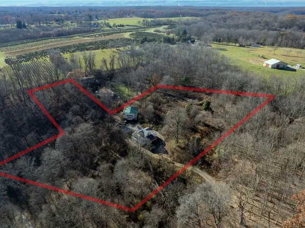 148 Cottage Rd, Clinton, PA 15026