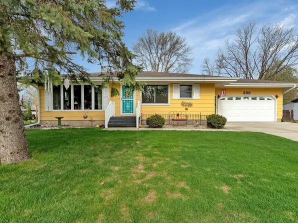590 State St S, Eden Valley, MN 55329