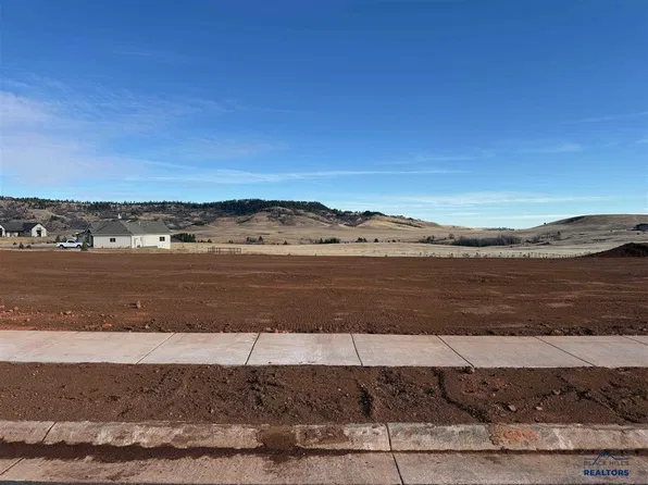 2840 SW Eetclover Cir, Spearfish, SD 57783