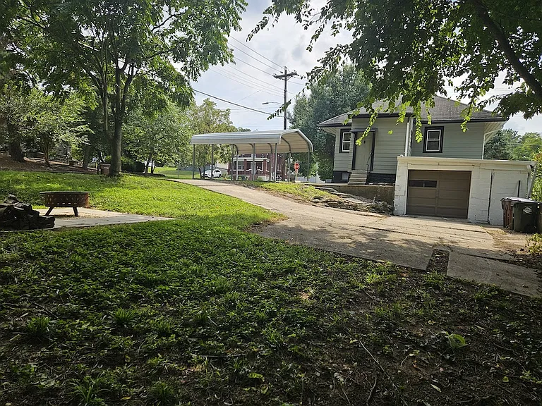 79 Home St — Photo 20