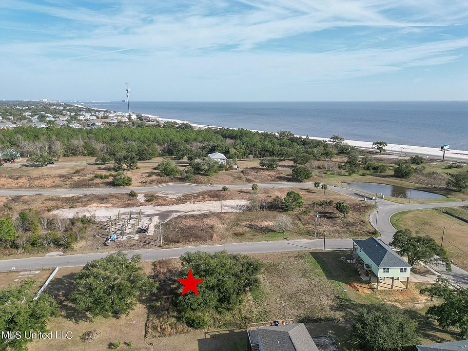 2nd image of 105 Pirate Ave