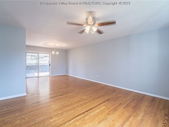3rd image of 101 Bradley Dr