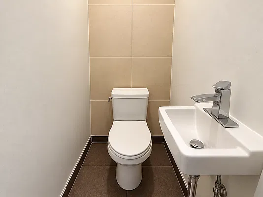 Bathroom, photo 1