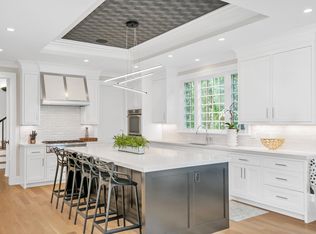 7 Indian Head Rd, Riverside, CT 06878