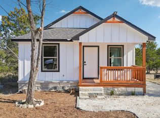 118 Matt Dillon Dr, Bandera, TX 78003