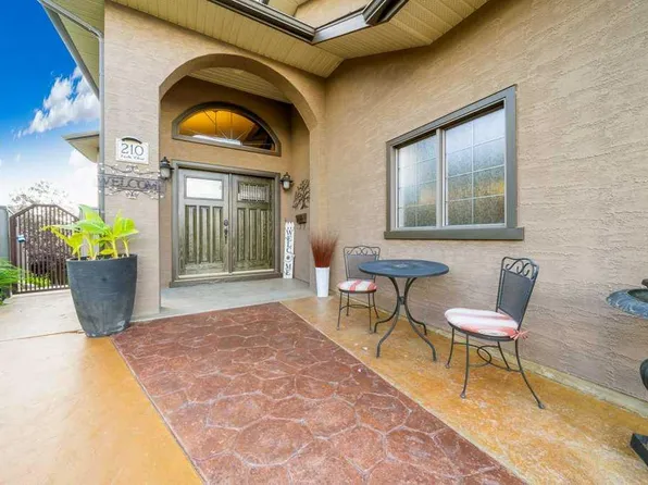 210 N Vista Close SE, Medicine Hat, AB T1B 0C4