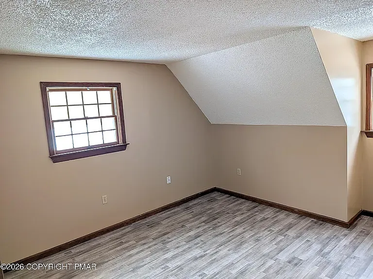 715 Country Place Dr — Photo 9