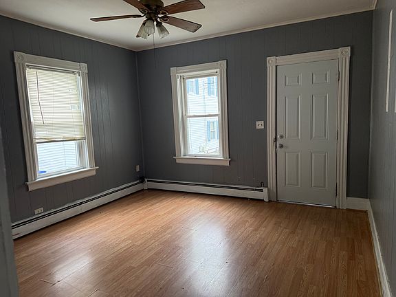 3rd image of 22 Bridge St Floor 1