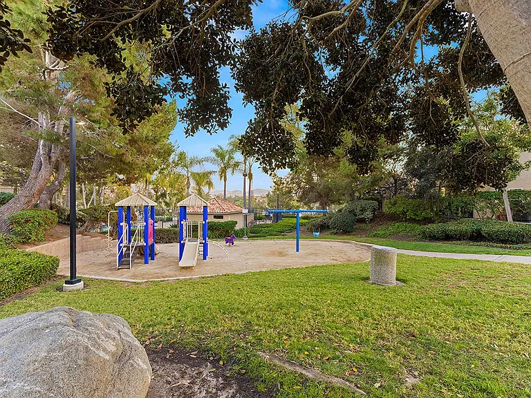 1707 Landing Dr — Photo 33
