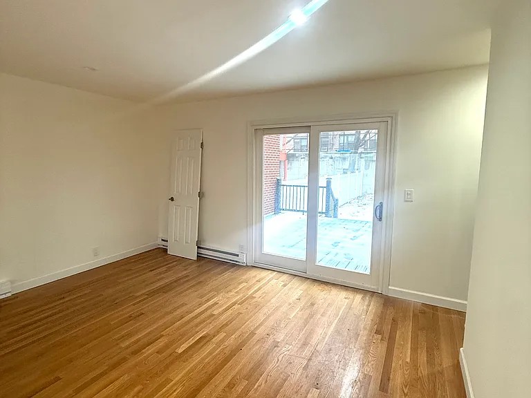 2823 Ford St #1 — Photo 3