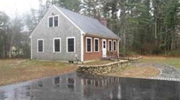 2nd image of 23 Lake St