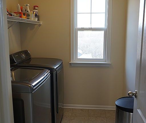 2nd image of 504 Williams Way Ln