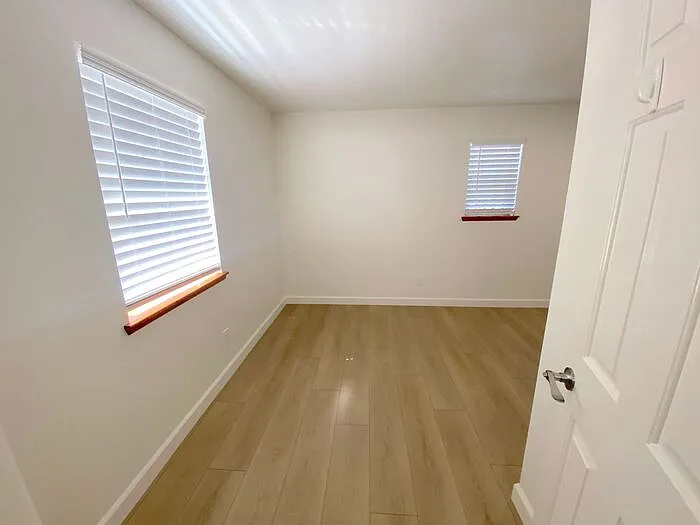 1112 Buena Vista Ave #102 — Photo 14