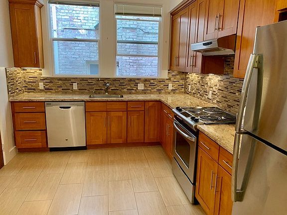 3rd image of 1845 Clay St #18472