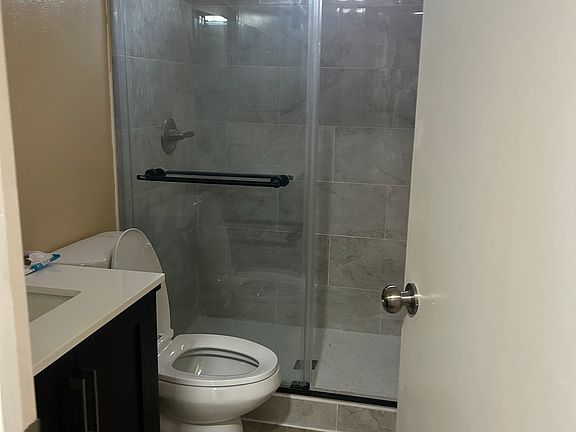 3rd image of 2820 Seville Cir