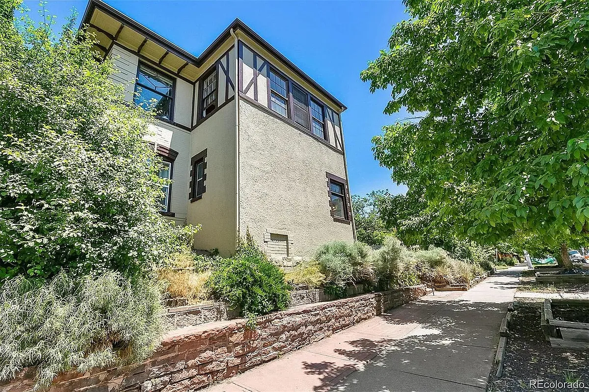 Building Photo - 1035 E 11th Ave