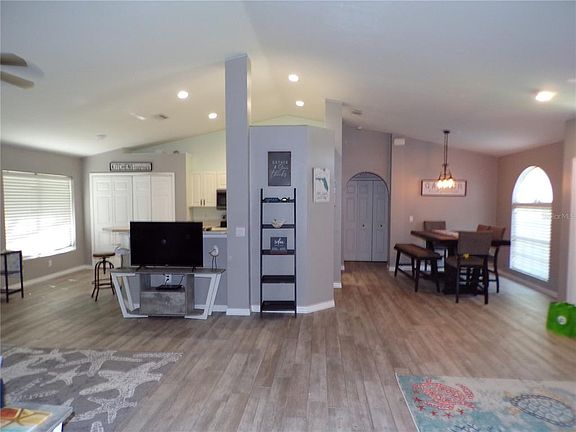 3rd image of 3322 Collingswood Blvd