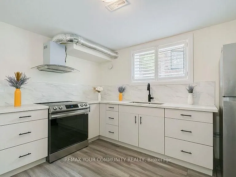 188 Sweeney Dr #WALK-OUT LOWER LEVE — Photo 4