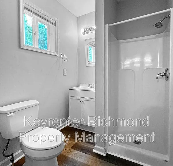 9 E 19th St — Photo 10