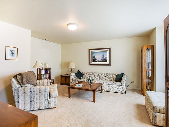 5th image of 8346 Silva Ave SE