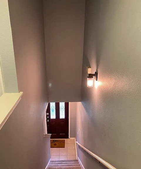 47 Latrobe Post — Photo 11