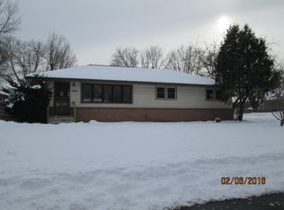 5842 Vincent Ave N, Brooklyn Center, MN 55430