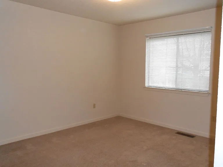 3706 Mount Ashland Ave — Photo 11