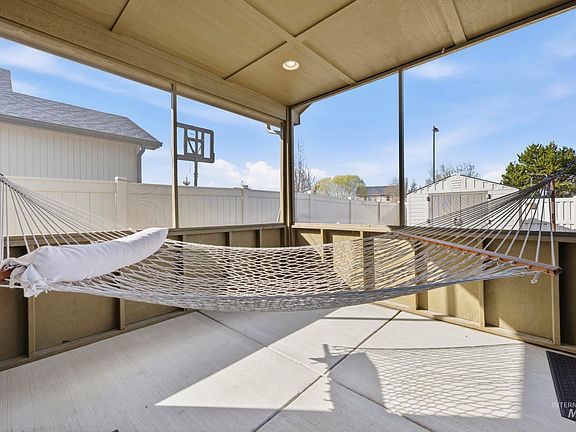 5th image of 310 S Voyage Ave