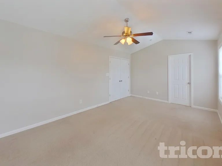 4504 Valendra Dr — Photo 6