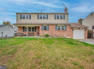12 Martin Dr, Newark, DE 19713