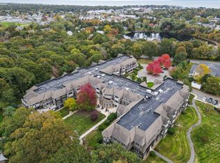 110 Dillingham Ave #212U, Falmouth, MA 02540