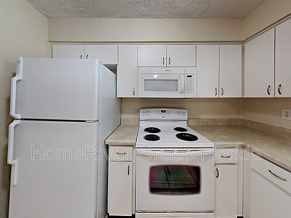 5th image of 14970 Douglas St