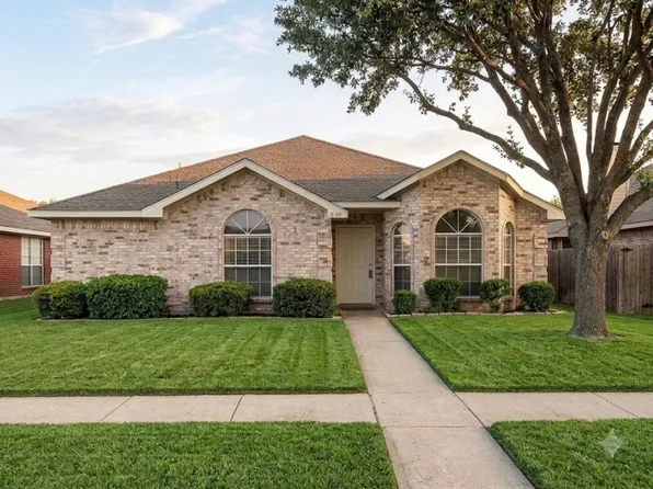 2852 Saint Johns Ave, Lancaster, TX 75146