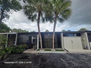 6446 Miami Lakes Dr E, Miami Lakes, FL 33014