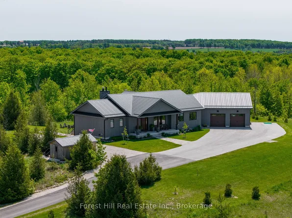 240 Lookout Dr, West Grey, ON N0C 1H0