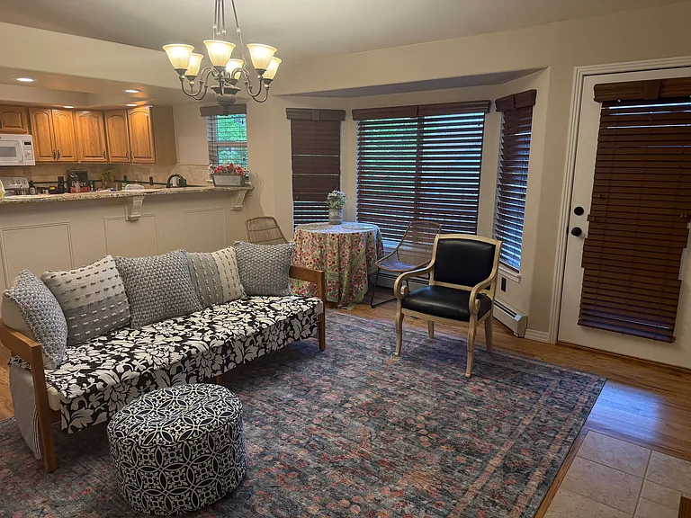 152 Las Lunas St — Photo 2
