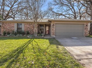 3926 Firethorn Dr, Arlington, TX 76017