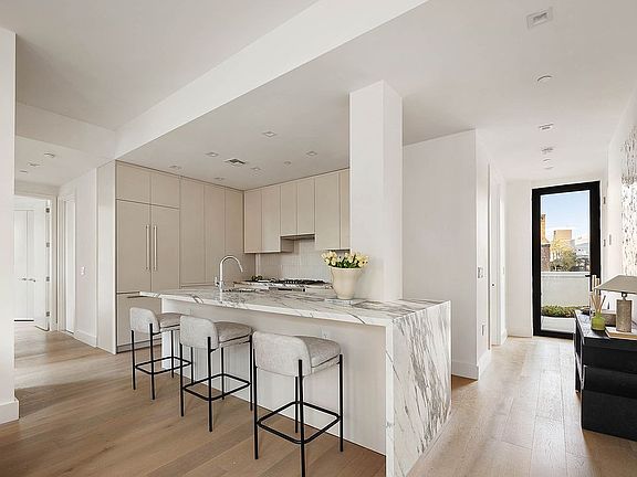 2nd image of 661 Driggs Ave #2A