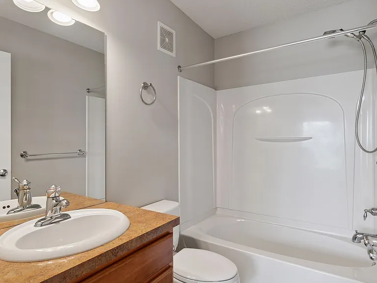 15130 Fanning Dr N #1 — Photo 31