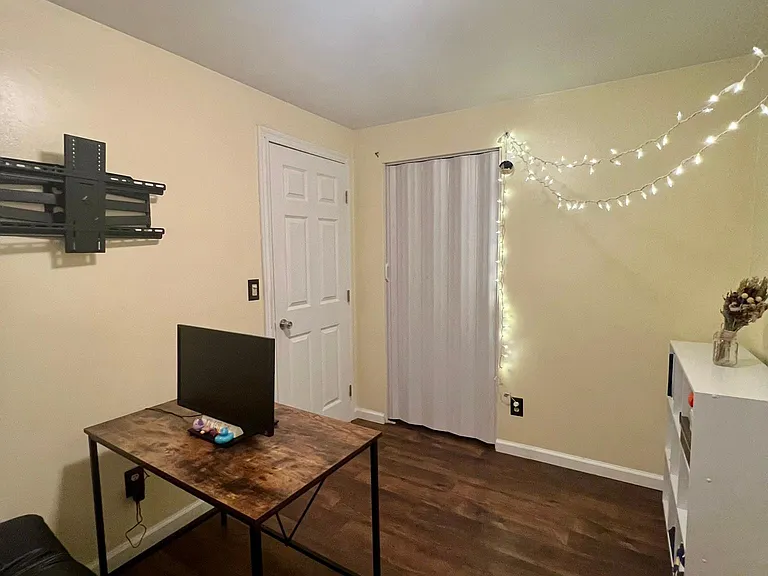 6841 Stonehurst Dr — Photo 12
