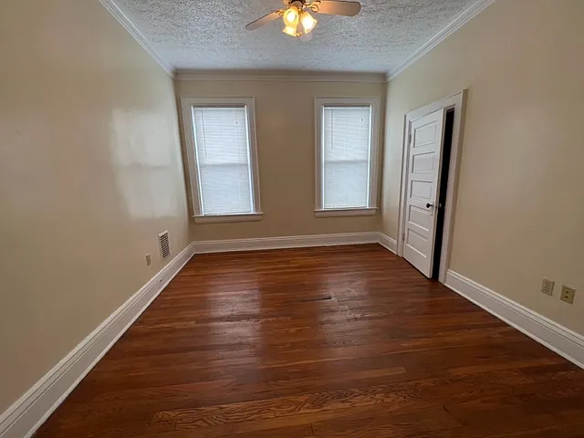 1637 Quarrier St — Photo 6