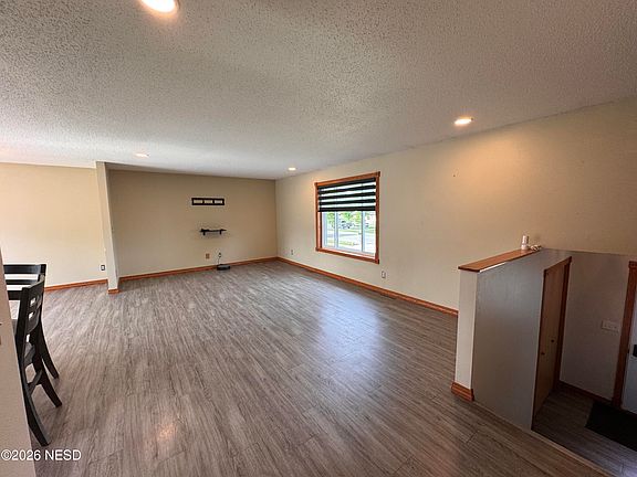 4th image of 1344 20th St NE