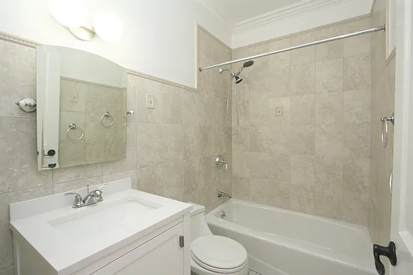 Rented by R New York | media 12