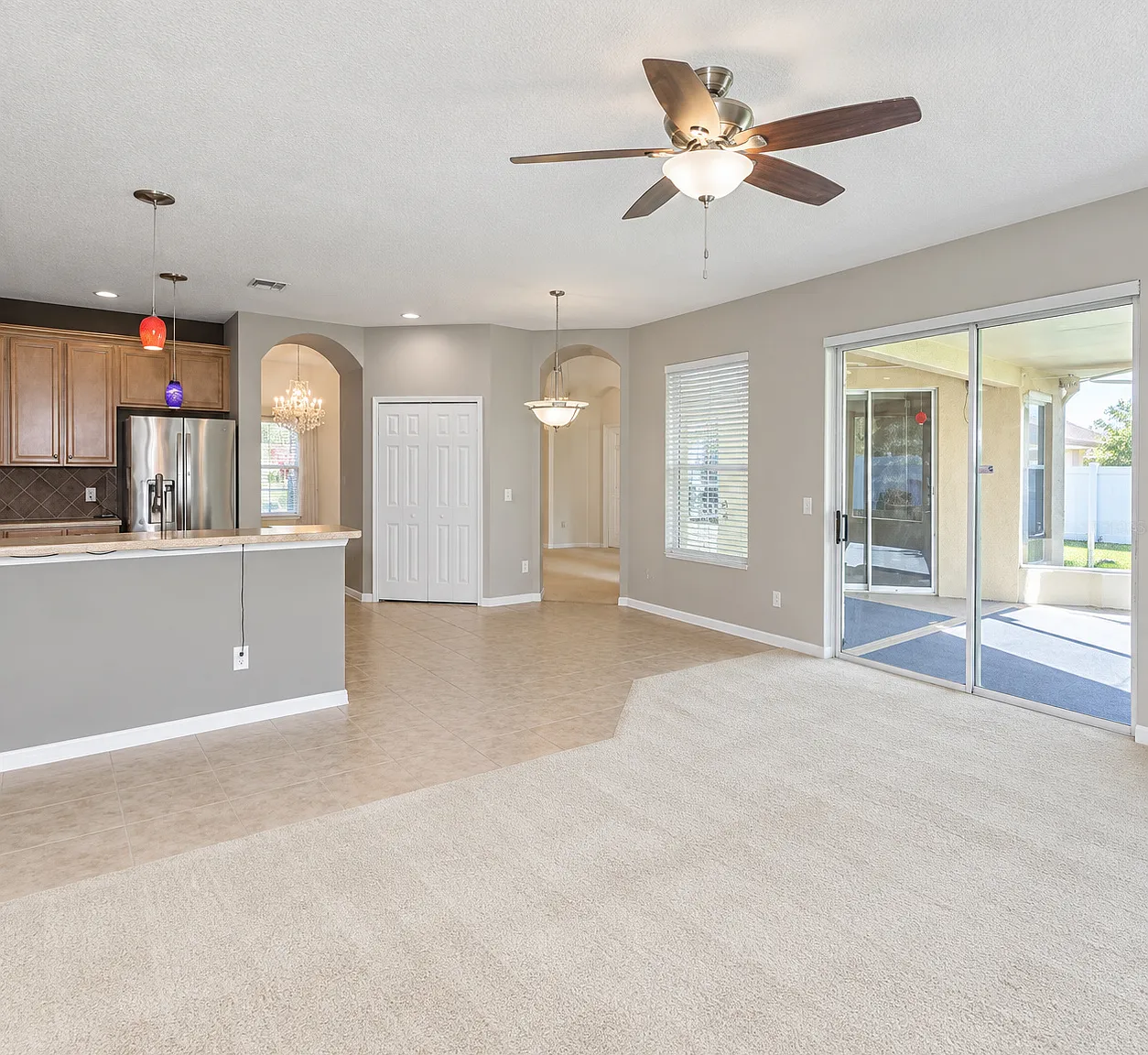 4 bed, 2378 sqft, $2,995 — Photo 3
