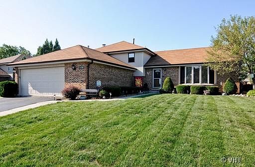 1st image of 8606 W Carriage Ln