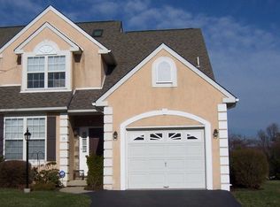 38 Wheatsheaf Ln, Norristown, PA 19403